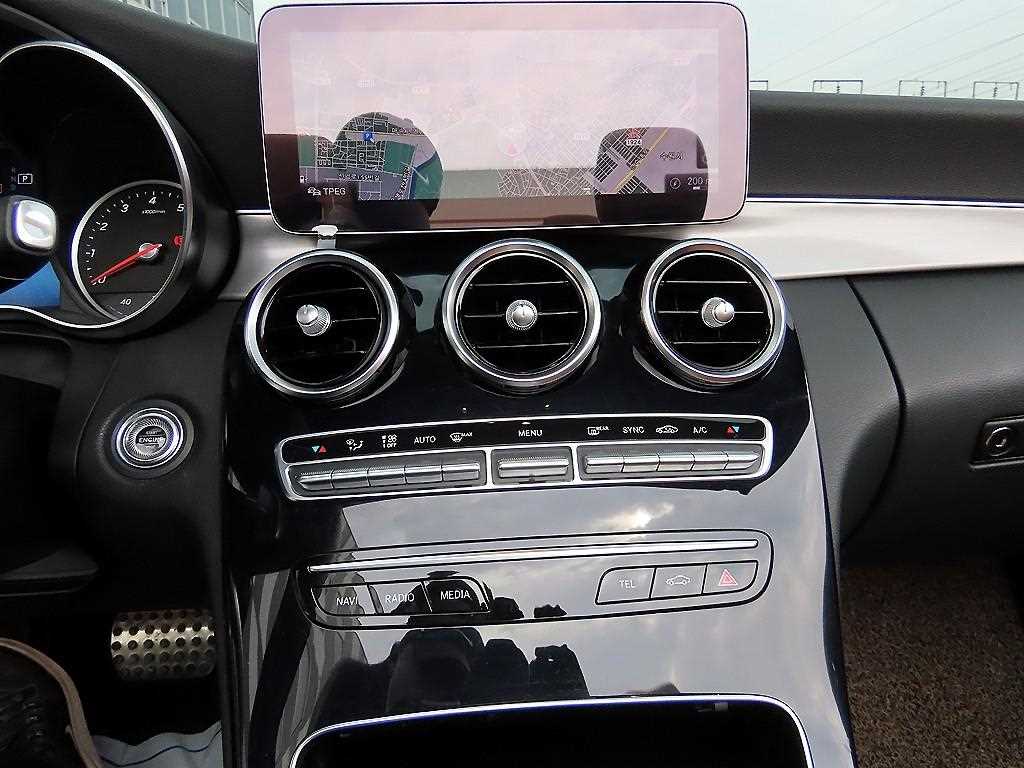 Mercedes Benz C Class 2019 Gris - Importación desde Corea - HF Imports Iquique - Foto 17