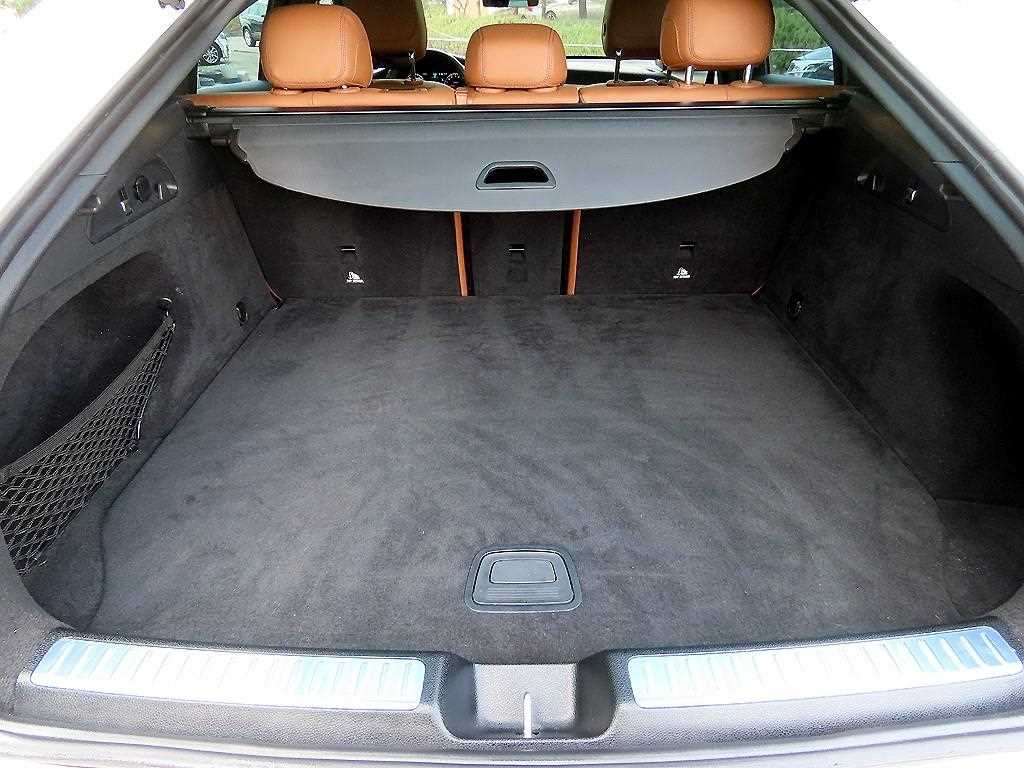 Mercedes Benz GLC Class 2021 Blanco - Importación desde Corea - HF Imports Iquique - Foto 16