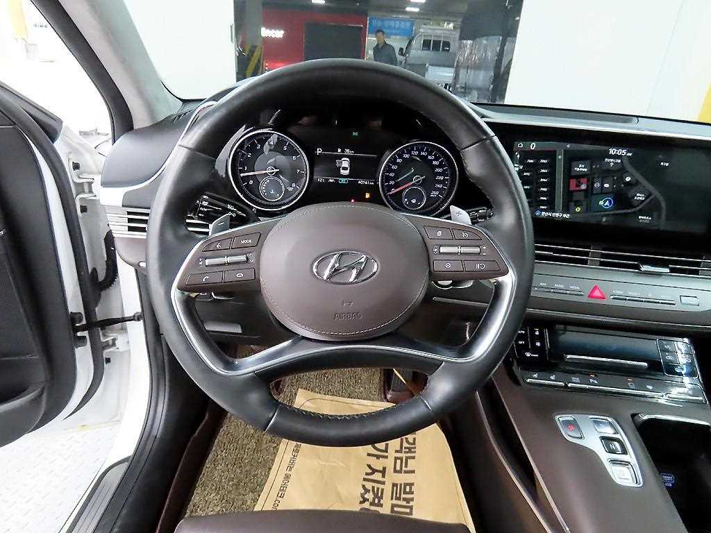 HYUNDAI Grandeur - Vista 9