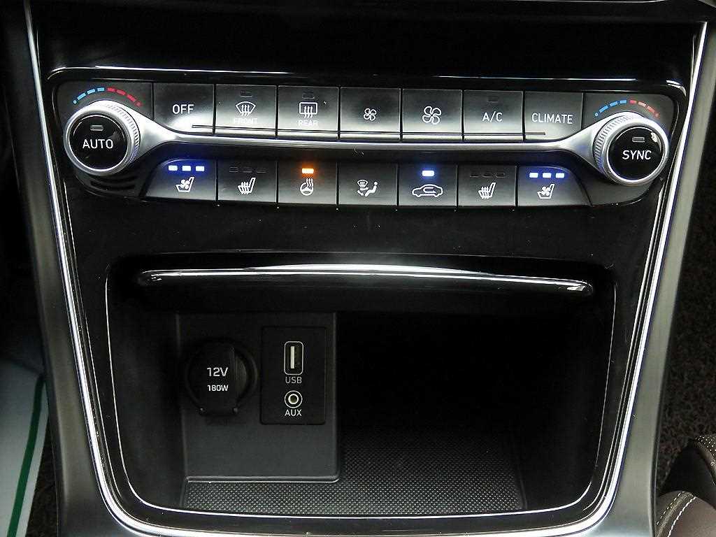 HYUNDAI Grandeur - Vista 12