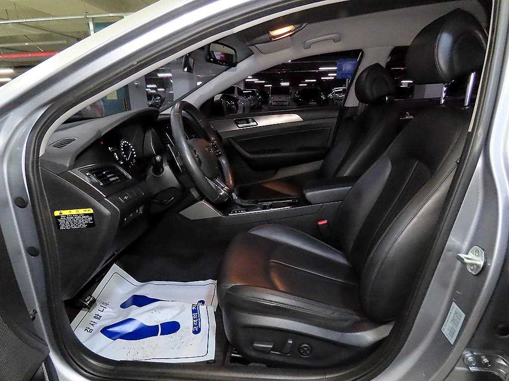 HYUNDAI Sonata - Vista 6