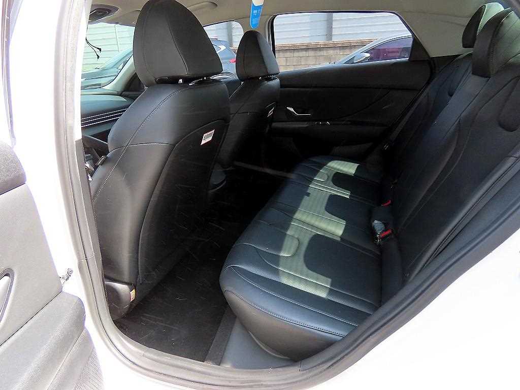 HYUNDAI Avante - Vista 6