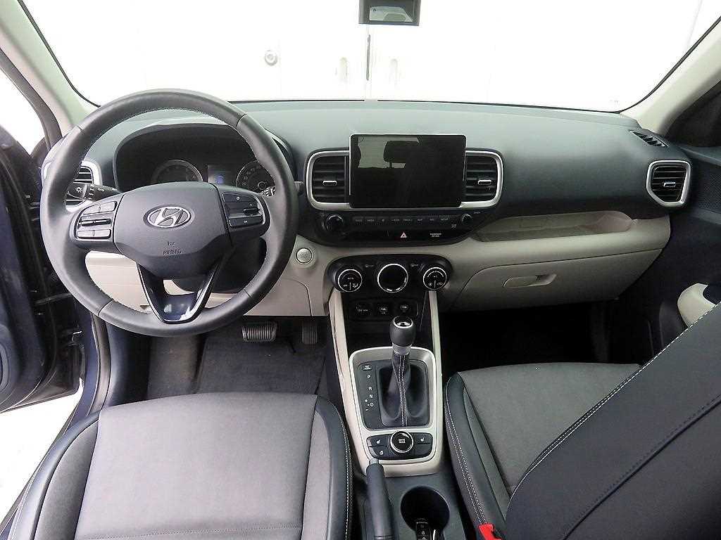 HYUNDAI Venue - Vista 8