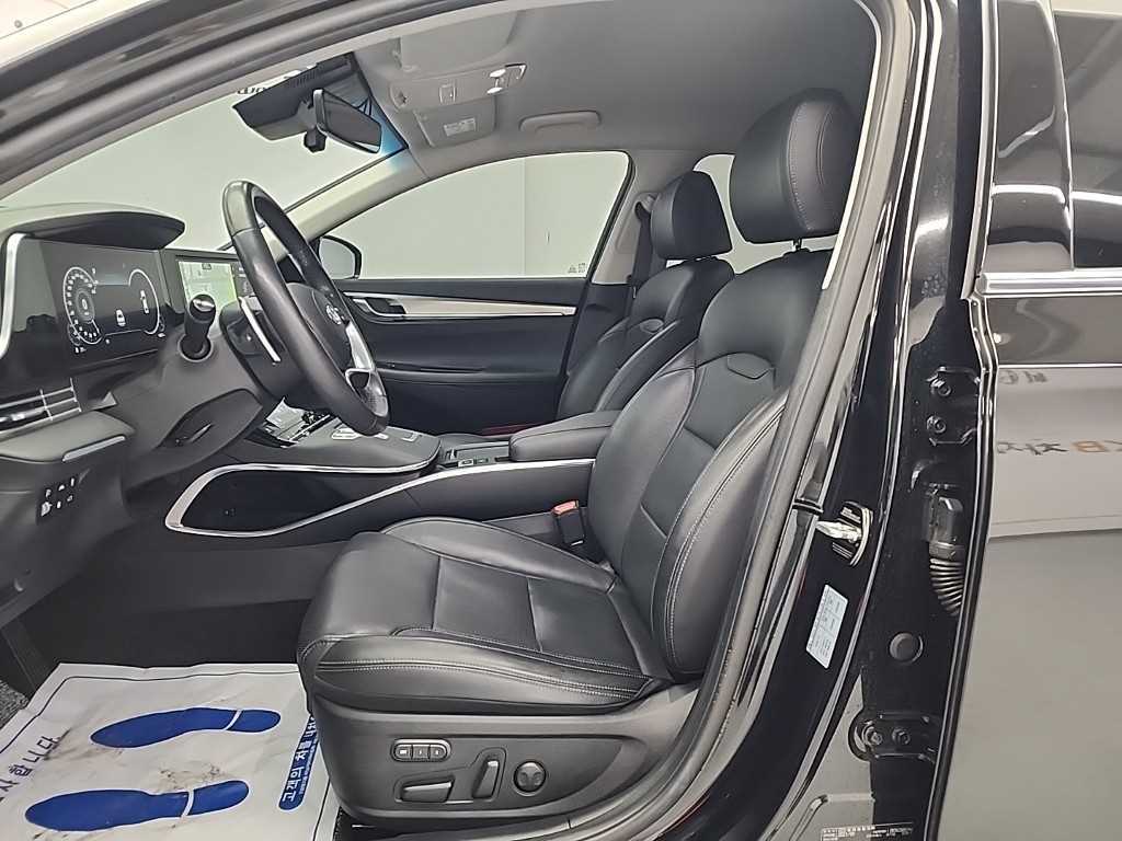 HYUNDAI Grandeur - Vista 11