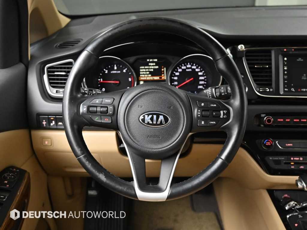 KIA Carnival 2018 Negro - Importación desde Corea - HF Imports Iquique - Foto 13