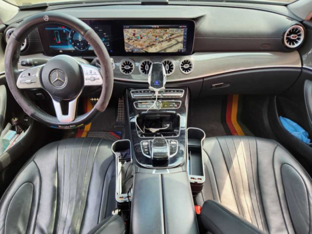 Mercedes Benz CLS Class - Vista 5