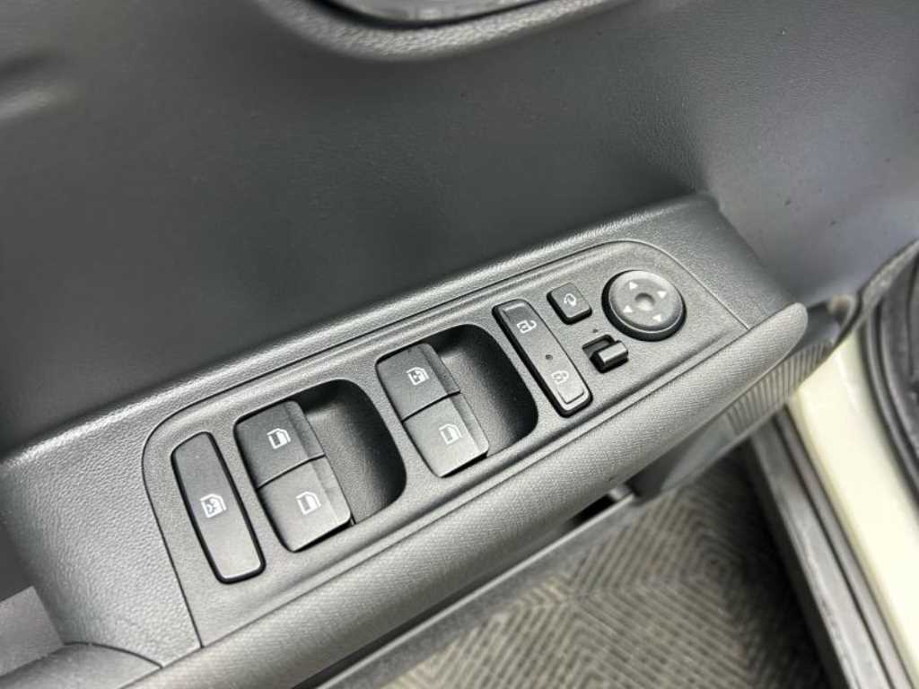 HYUNDAI Casper - Vista 11