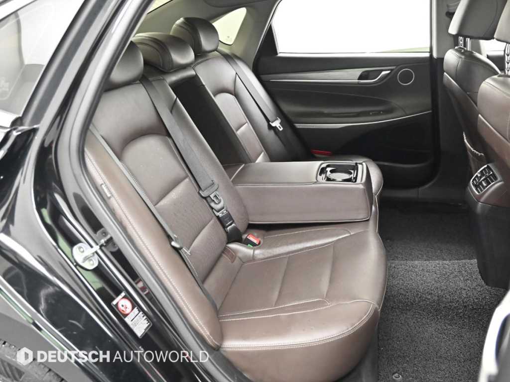 HYUNDAI Grandeur - Vista 12