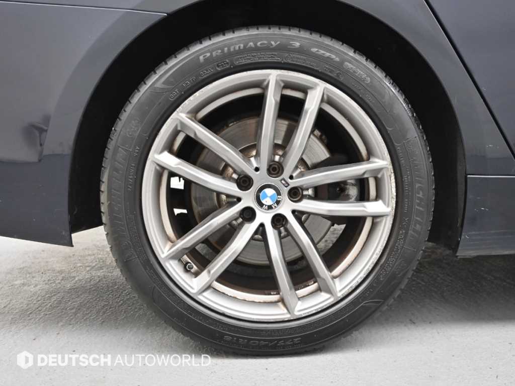 BMW 5 Series - Vista 5