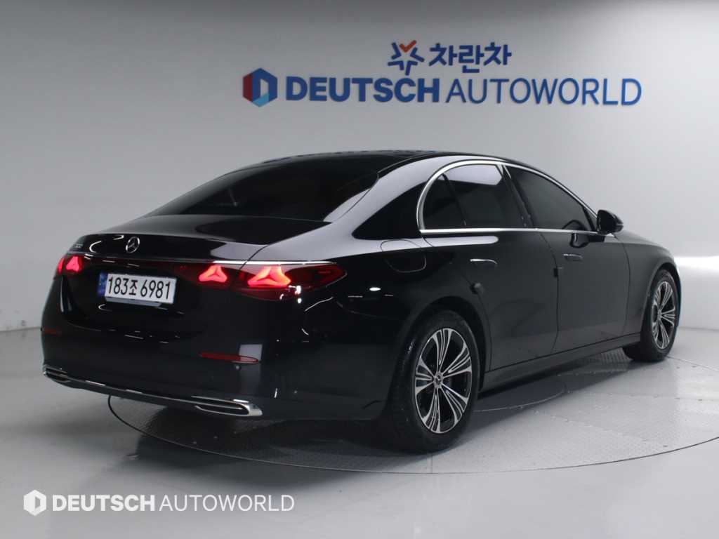 Mercedes Benz E class - Vista 2