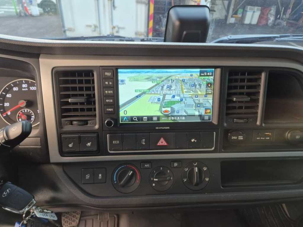 medium and large cargo truck 2023 Blanco - Importación desde Corea - HF Imports Iquique - Foto 18