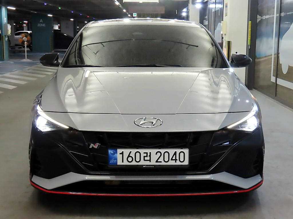 HYUNDAI Avante - Vista 2