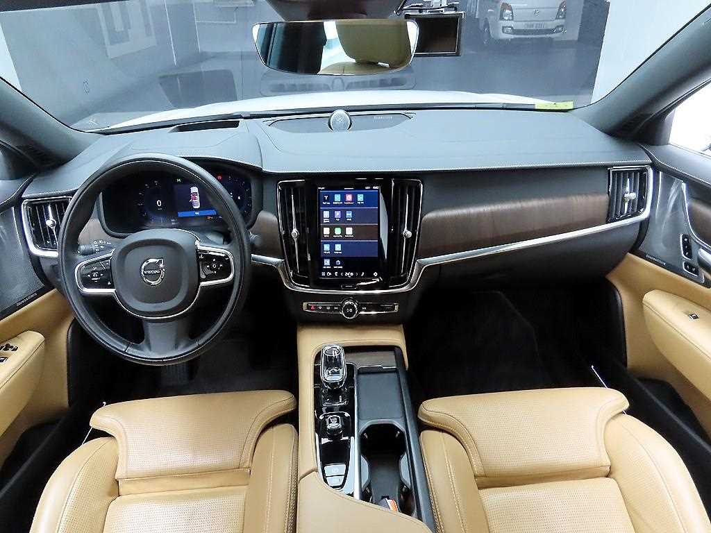 Volvo S90 - Vista 8