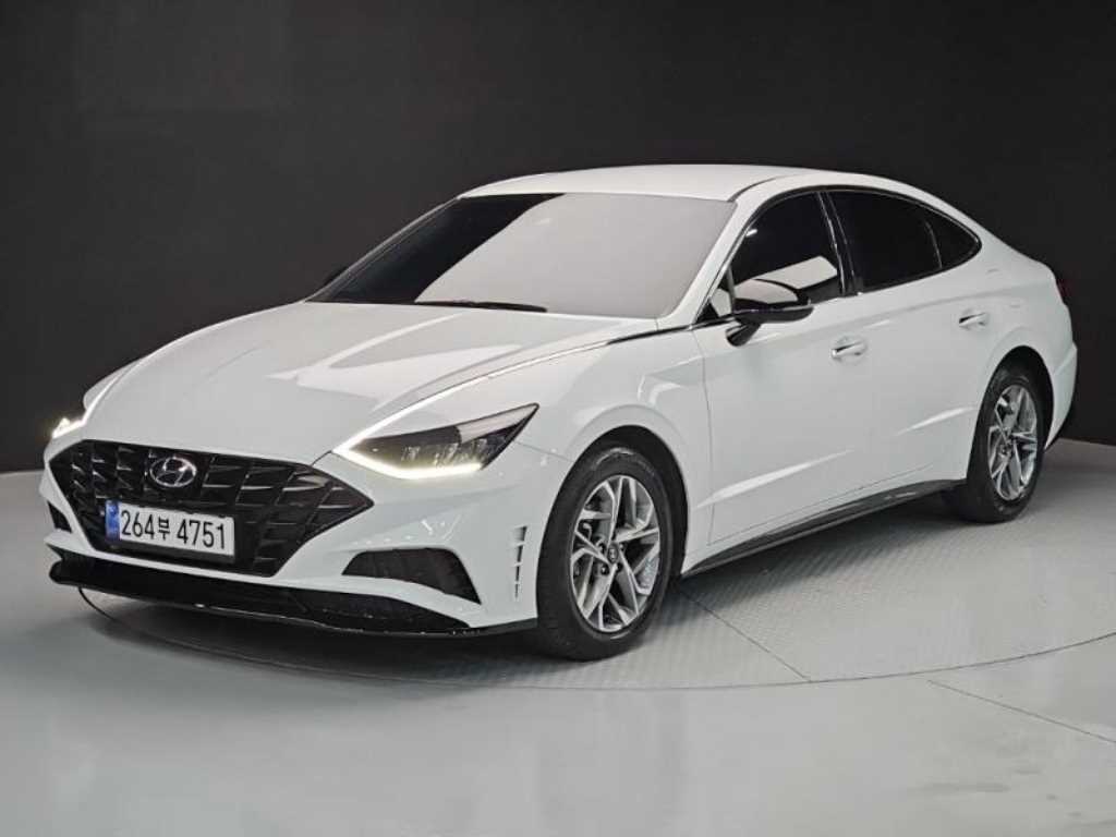 HYUNDAI Sonata - Vista 2