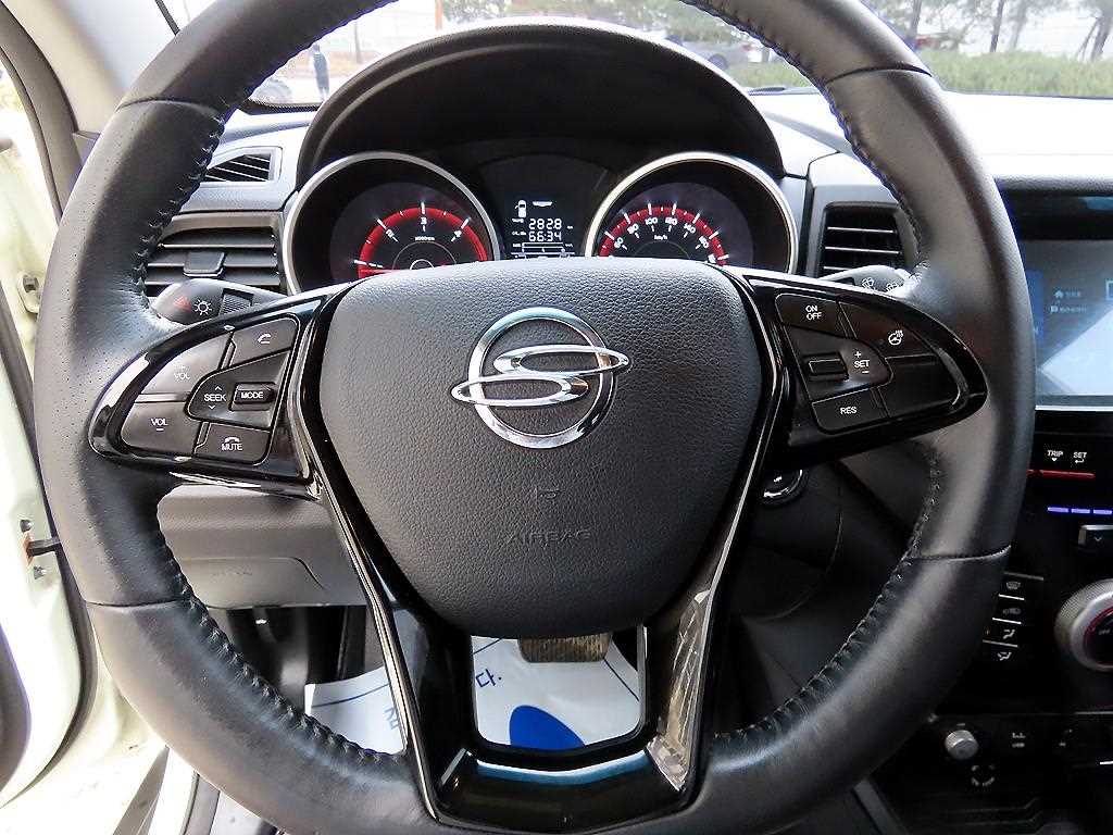 Ssangyong Tivoli - Vista 8