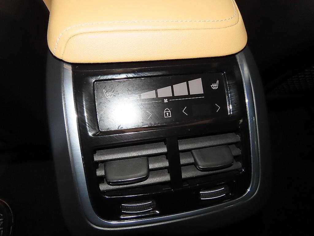 Volvo XC60 2023 Blanco - Importación desde Corea - HF Imports Iquique - Foto 14