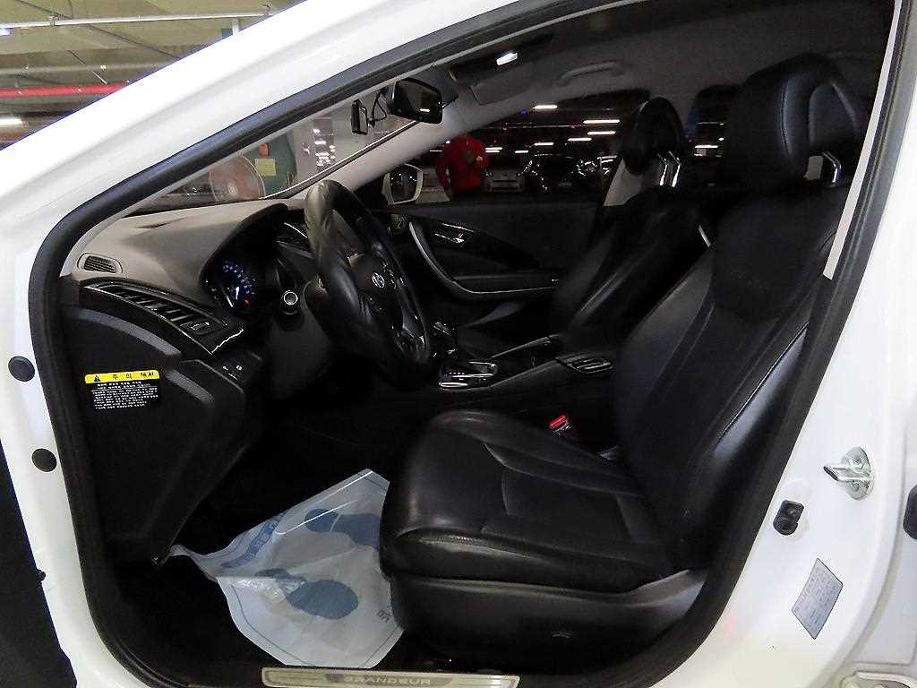 HYUNDAI Grandeur - Vista 6