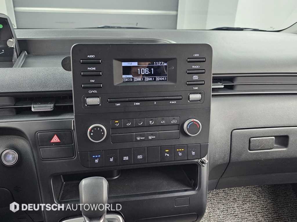 HYUNDAI Staria 2025 Gris - Importación desde Corea - HF Imports Iquique - Foto 14