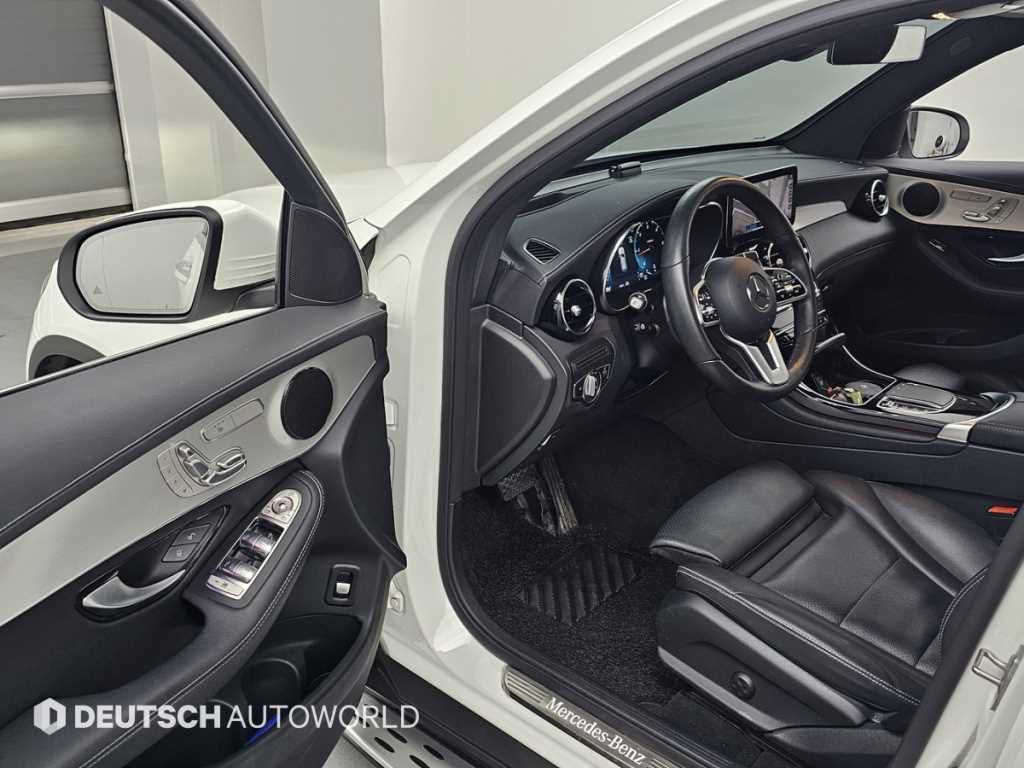Mercedes Benz GLC Class - Vista 11