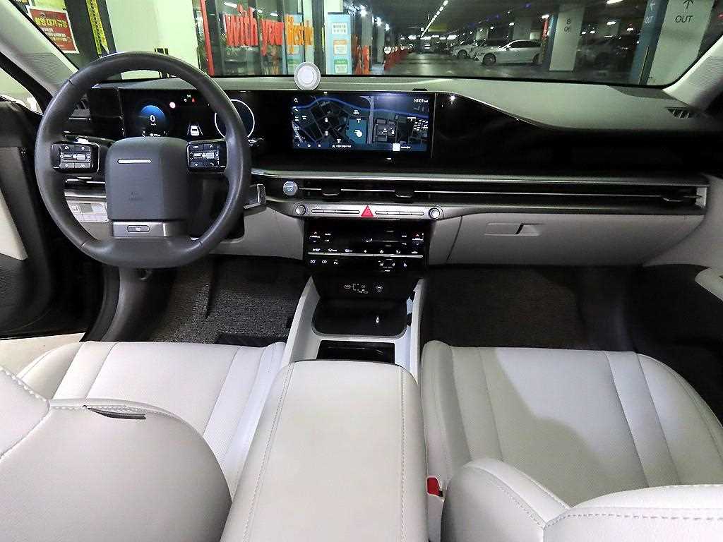 HYUNDAI Grandeur - Vista 10