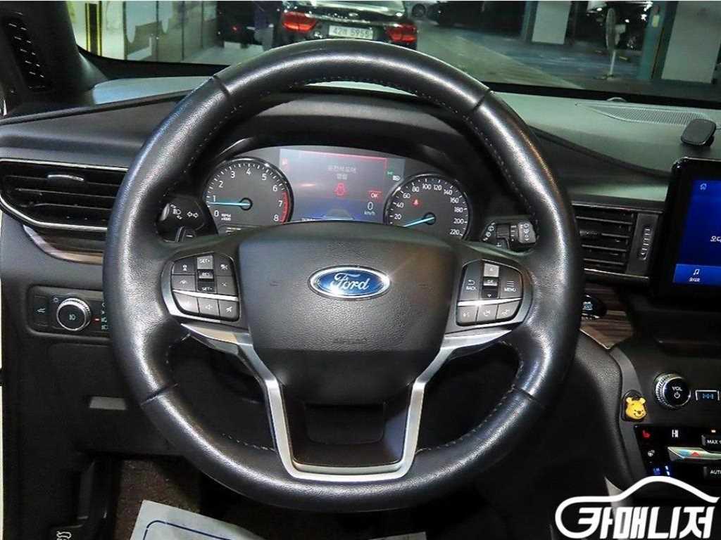 Ford Explorer - Vista 8