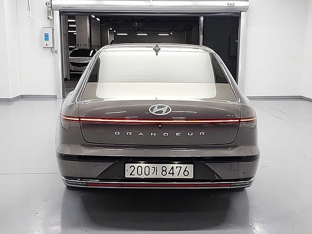 HYUNDAI Grandeur - Vista 3