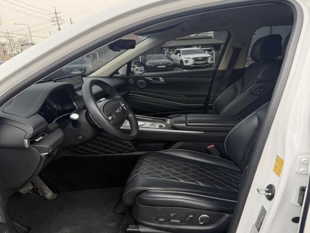 Genesis GV80 - Vista 5