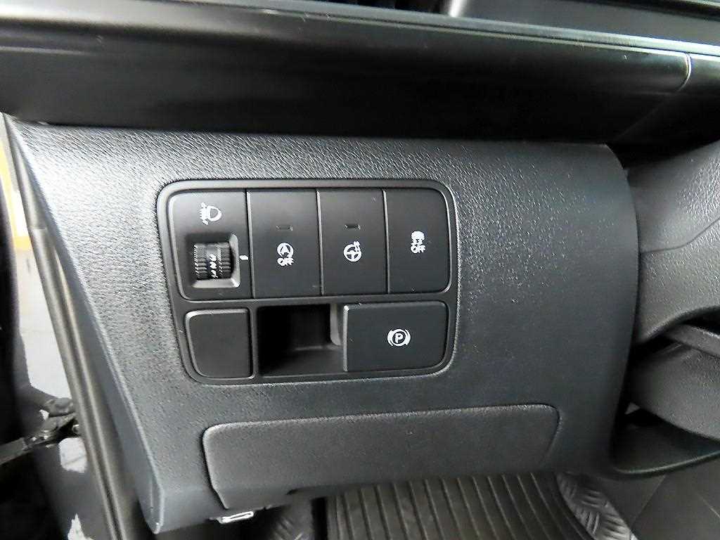 HYUNDAI Staria - Vista 12