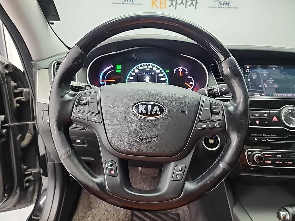 KIA K7 - Vista 9