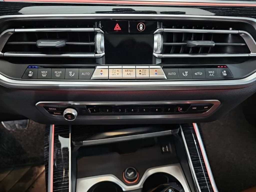 BMW X7 - Vista 10