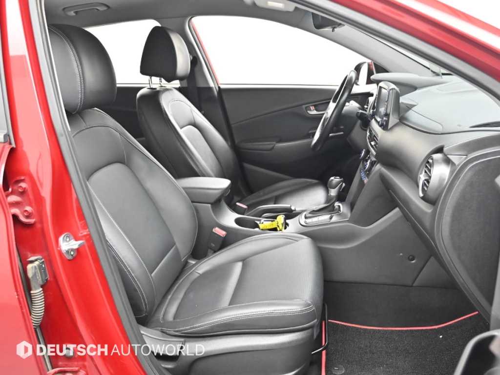 HYUNDAI Kona - Vista 10