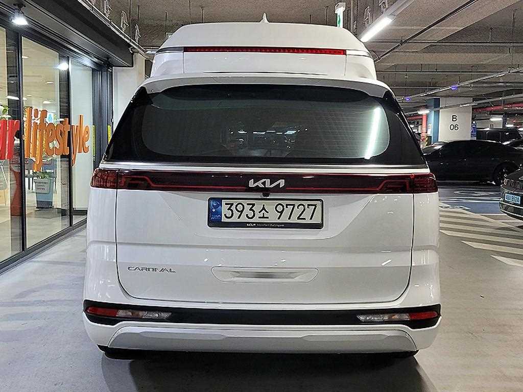 KIA Carnival - Vista 5