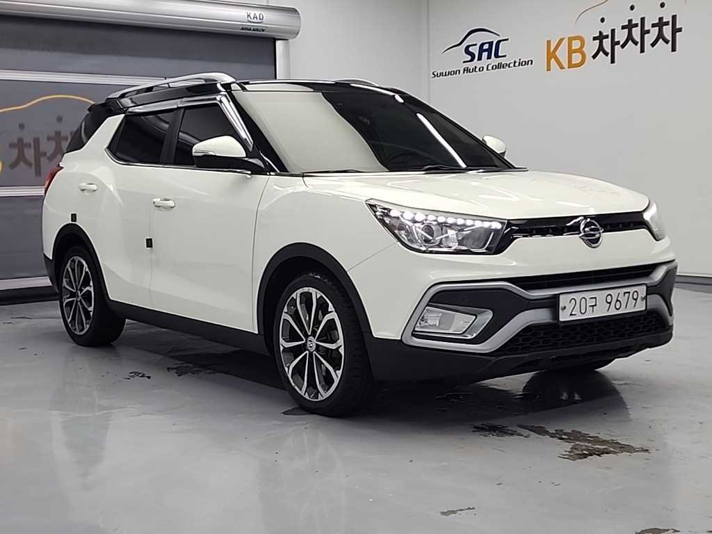 Ssangyong Tivoli - Vista 4