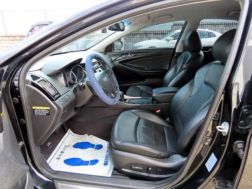 HYUNDAI Sonata - Vista 5