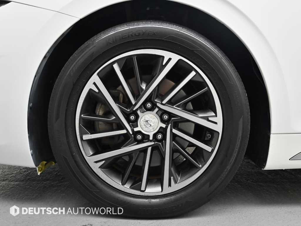 HYUNDAI Grandeur - Vista 5