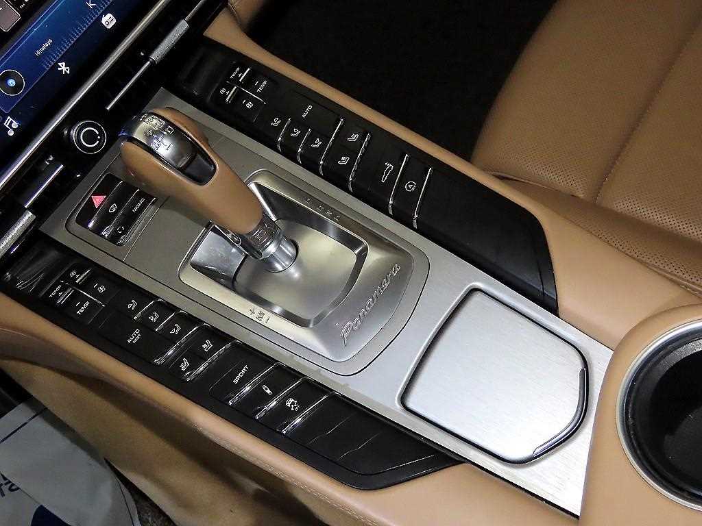 Porsche Panamera - Vista 12