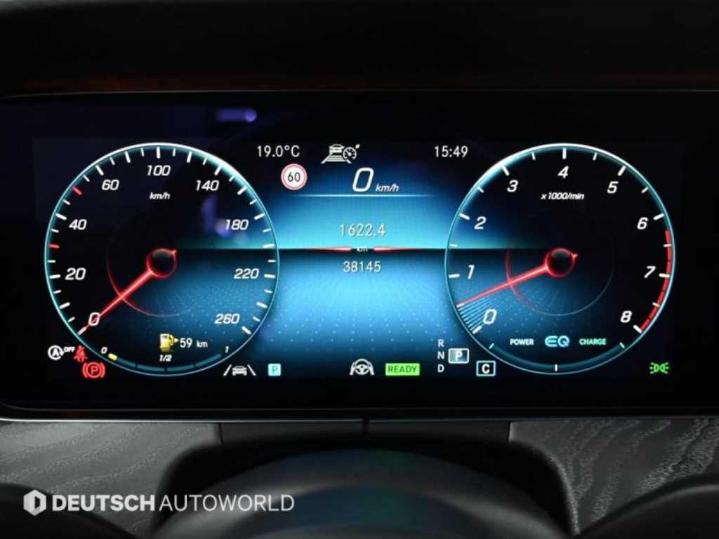 Mercedes Benz E class - Vista 8