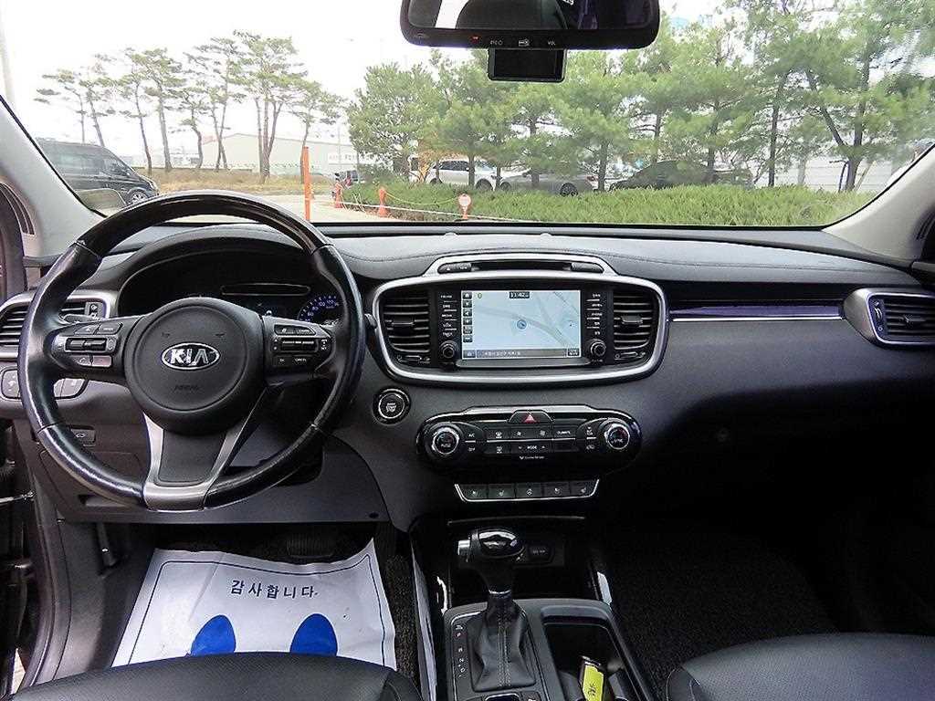 KIA Sorento - Vista 7