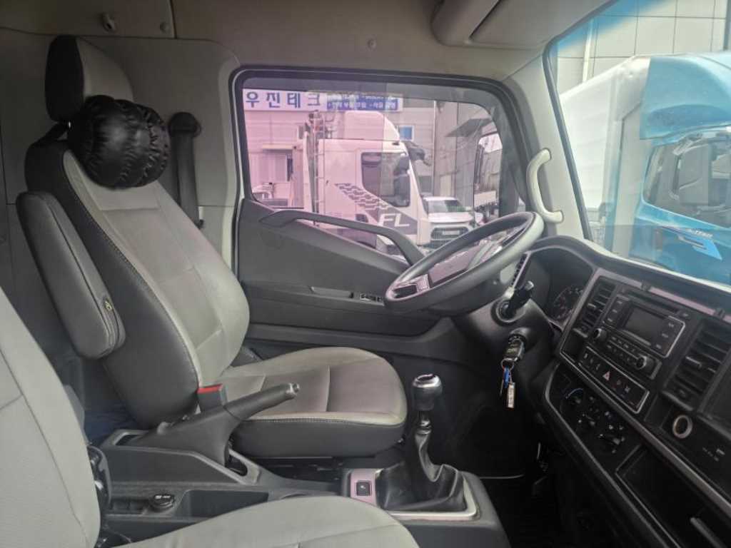 medium and large cargo truck 2017 Blanco - Importación desde Corea - HF Imports Iquique - Foto 14