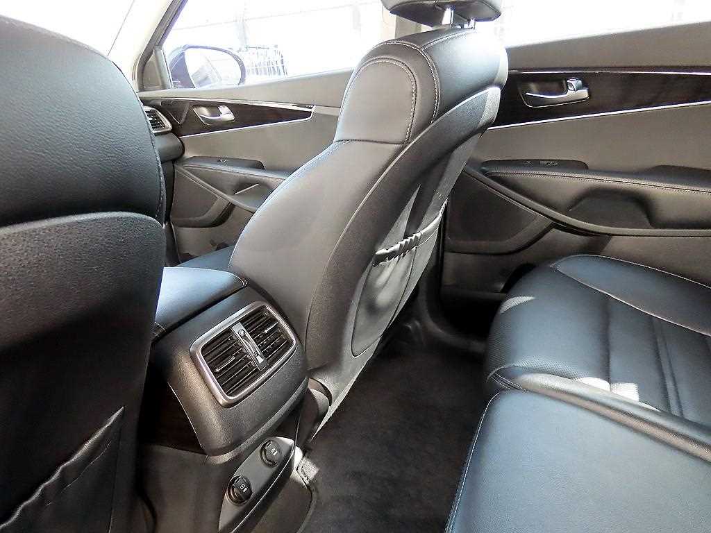 KIA Sorento 2020 Gris - Importación desde Corea - HF Imports Iquique - Foto 18