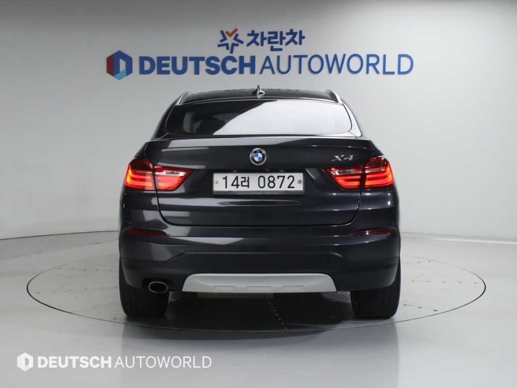 BMW X4 - Vista 4
