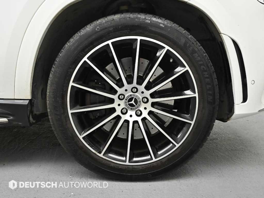 Mercedes Benz GLE Class - Vista 5