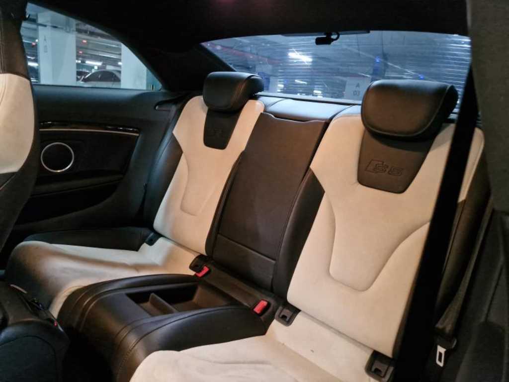 Audi S5 - Vista 7