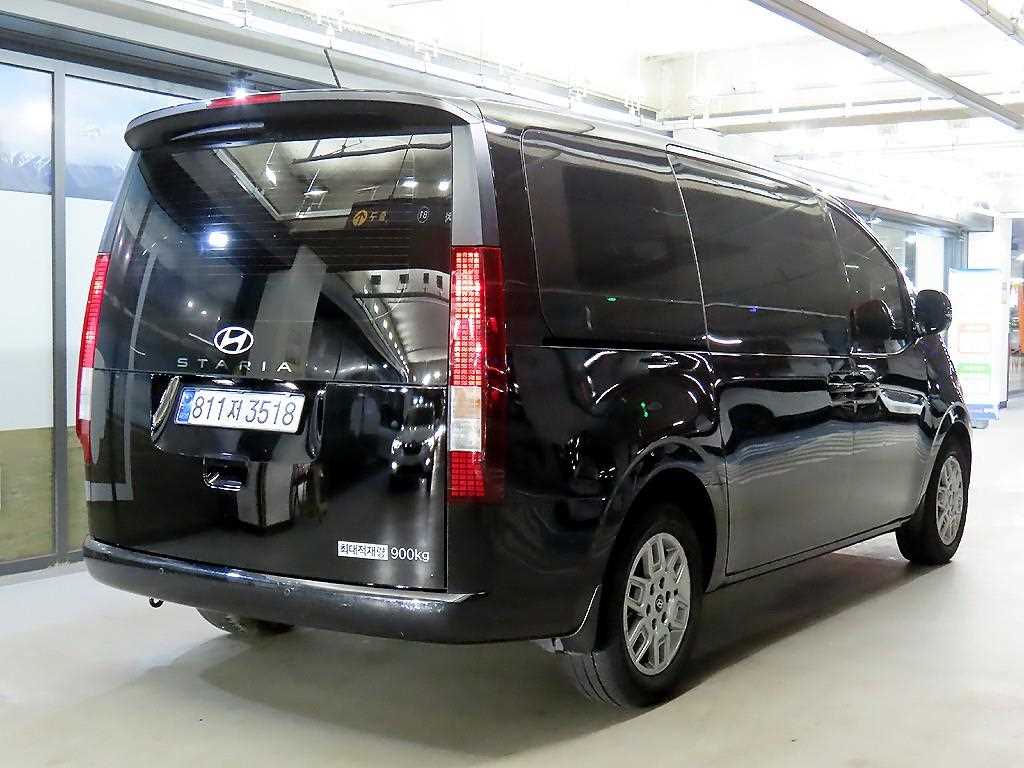 HYUNDAI Staria - Vista 4