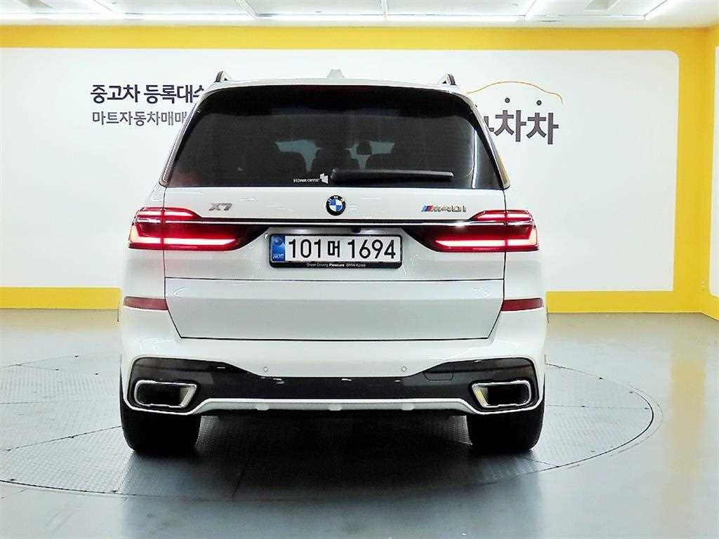 BMW X7 - Vista 4
