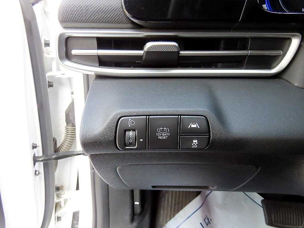 HYUNDAI Avante - Vista 12