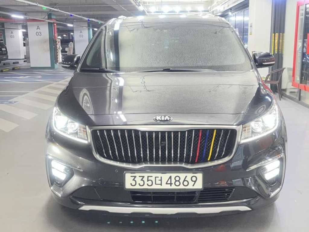 KIA Carnival - Vista 4