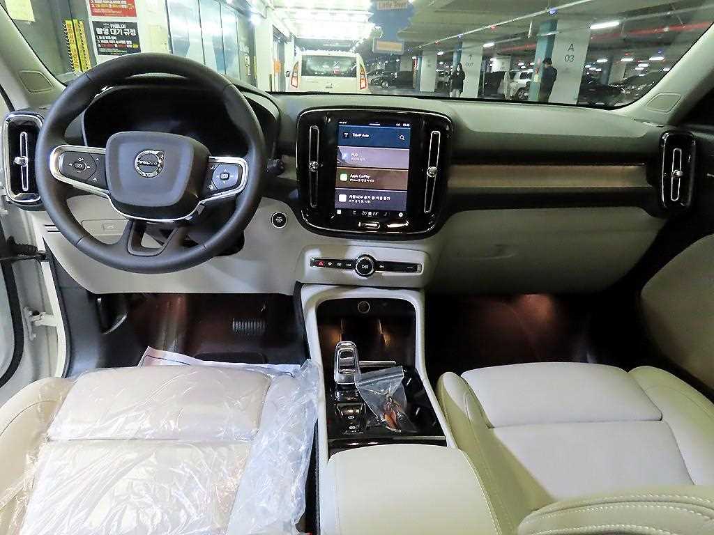 Volvo XC40 - Vista 10