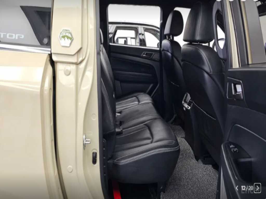 Ssangyong Rexton - Vista 11