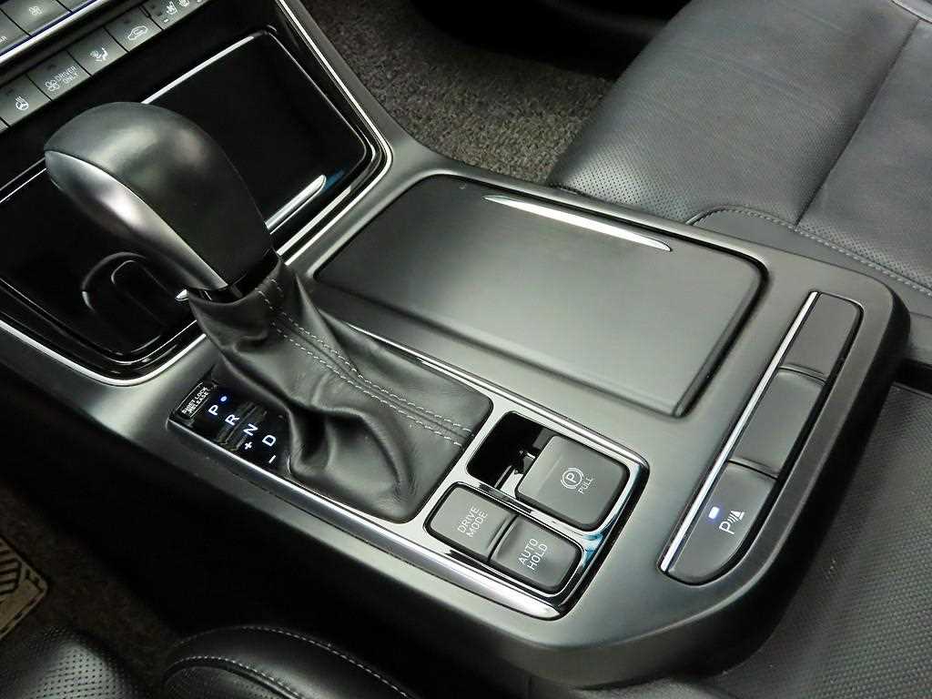 HYUNDAI Grandeur - Vista 11